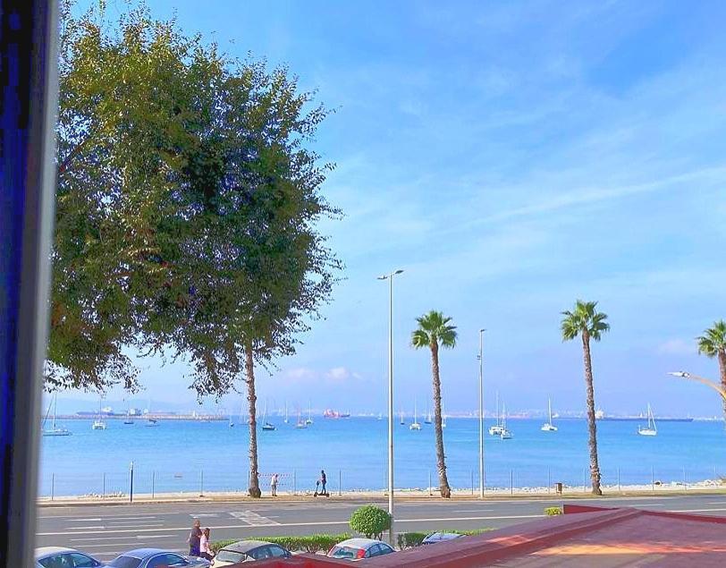 Practico Apartamento A 5 Min Andando De Gibraltar Y El Centro, Frente Al Mar La Línea de la Concepción Extérieur photo